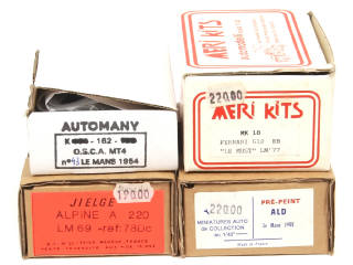 Lot 129 - DIVERS (4)