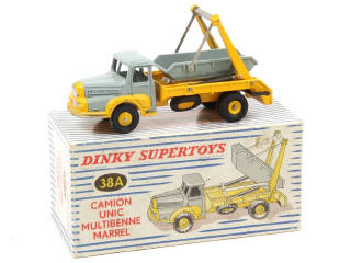 Lot 137 - DINKY TOYS (FRANCE) (1)