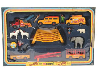 Lot 338 - CORGI TOYS (GB) (1)