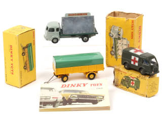 Lot 208 - DINKY TOYS (FRANCE) (4)