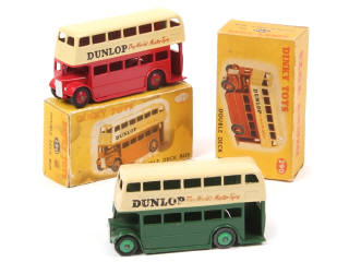 Lot 319 - DINKY TOYS (GB) (2)