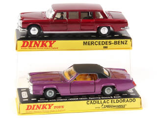 Lot 301 - DINKY TOYS (GB) (2)