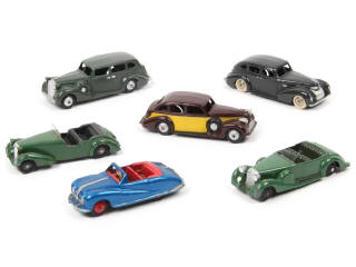 Lot 331 - DINKY TOYS (GB) (6)
