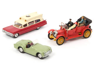 Lot 346 - CORGI TOYS (GB) (3)