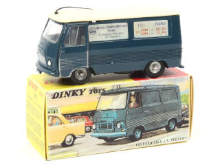 Lot 156 - DINKY TOYS (FRANCE) (1)
