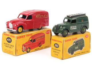 Lot 317 - DINKY TOYS (GB) (2)