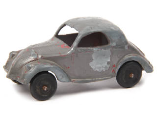 Lot 134 - DINKY TOYS (FRANCE) (1)