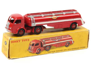 Lot 126 - DINKY TOYS (FRANCE) (1)