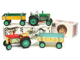 Lot 113 - DIVERS (2)