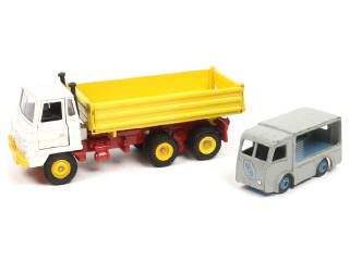 Lot 357 - DINKY TOYS (GB) (2)