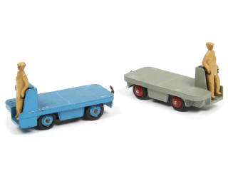 Lot 346 - DINKY TOYS (GB) (2)