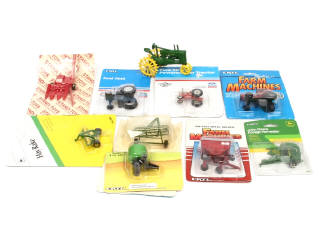 Lot 121 - DIVERS (10)