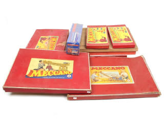 Lot 100 - MECCANO (FRANCE) (8)