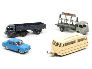 Lot 441 - DINKY TOYS (FRANCE) (4)
