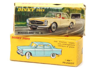Lot 322 - DINKY TOYS (FRANCE) (2)