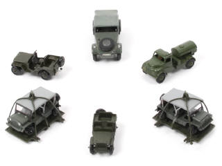 Lot 303 - DINKY TOYS (6)