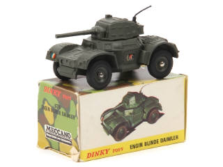 Lot 375 - DINKY TOYS (FRANCE) (1)