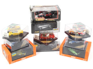 Lot 232 - DIVERS (10)