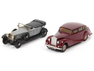 Lot 205 - REPLICARS BV & K & R REPLICAS (2)