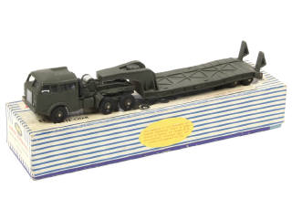 Lot 389 - DINKY TOYS (FRANCE) (1)