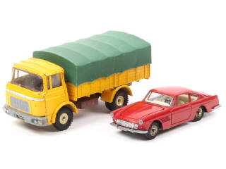 Lot 392 - DINKY TOYS (FRANCE) (2)