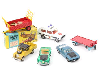 Lot 304 - CORGI TOYS (GB) (6)