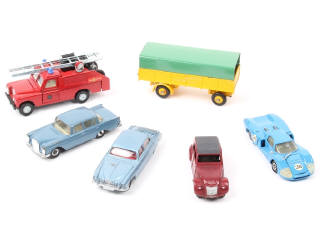 Lot 329 - DINKY TOYS (6)