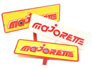 Lot 132 - MAJORETTE (FRANCE) (3)