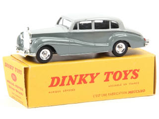 Lot 366 - DINKY TOYS (FRANCE) (1)