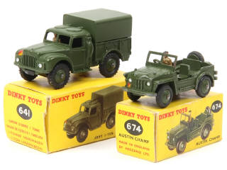 Lot 321 - DINKY TOYS (GB) (2)