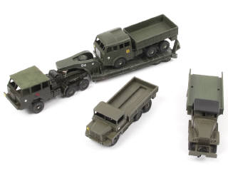 Lot 398 - DINKY TOYS (FRANCE) (4)