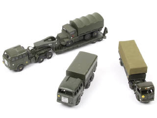 Lot 399 - DINKY TOYS (FRANCE) (4)