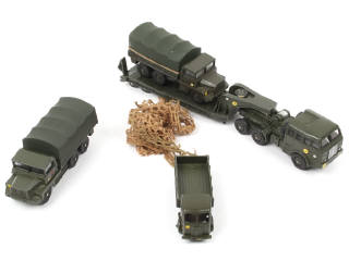 Lot 400 - DINKY TOYS (FRANCE) (4)
