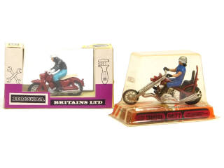 Lot 262 - BRITAINS (GB) (2)