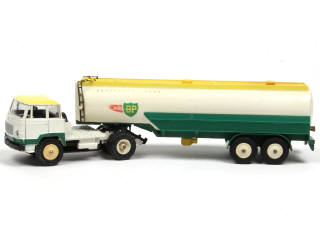 Lot 411 - DINKY TOYS (FRANCE) (1)