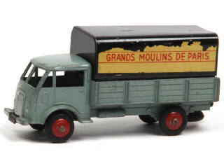 Lot 409 - DINKY TOYS (FRANCE) (1)