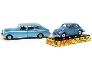 Lot 318 - DINKY TOYS (GB) (2)