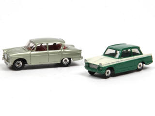 Lot 323 - DINKY TOYS (GB) (2)