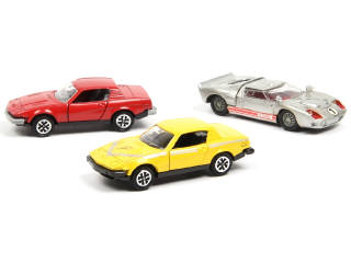 Lot 329 - DINKY TOYS (GB) (3)
