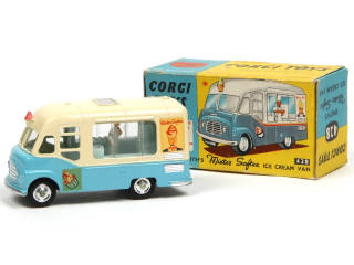 Lot 267 - CORGI TOYS (GB) (1)