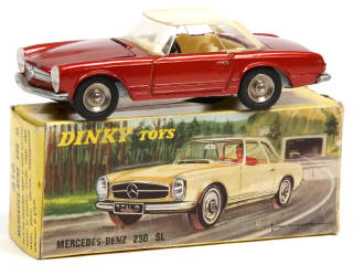 Lot 366 - DINKY TOYS (FRANCE) (1)