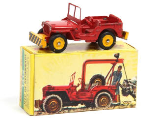 Lot 378 - DINKY TOYS (FRANCE) (1)