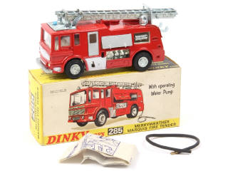 Lot 242 - DINKY TOYS (GB) (1)