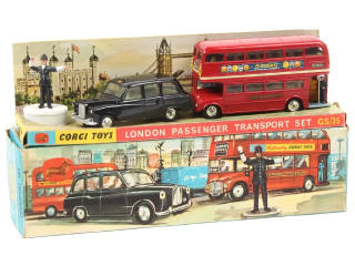 Lot 335 - CORGI TOYS (GB) (1)