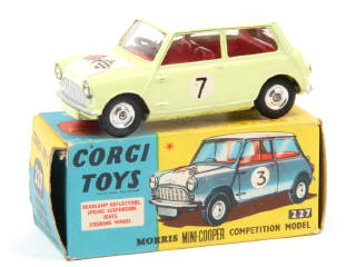 Lot 326 - CORGI TOYS (GB) (1)