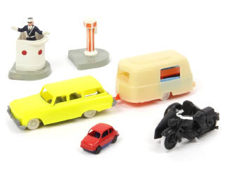 Lot 278 - DIVERS (5)