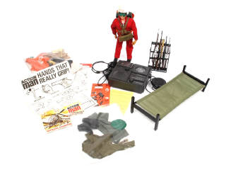 Lot 112 - PALITOY (GB) (1)