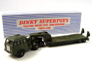 Lot 913 - DINKY TOYS FRANCE (1)