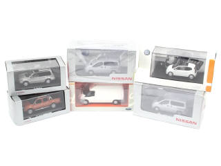 Lot 204 - DIVERS (6)