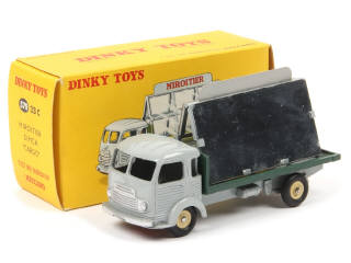 Lot 383 - DINKY TOYS (FRANCE) (1)